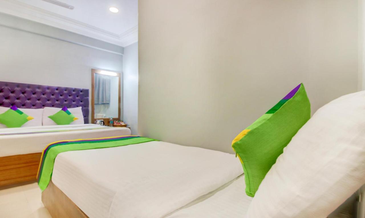 Hotel Treebo Trend Cruz Royale Santacruz West Mumbai Exterior foto