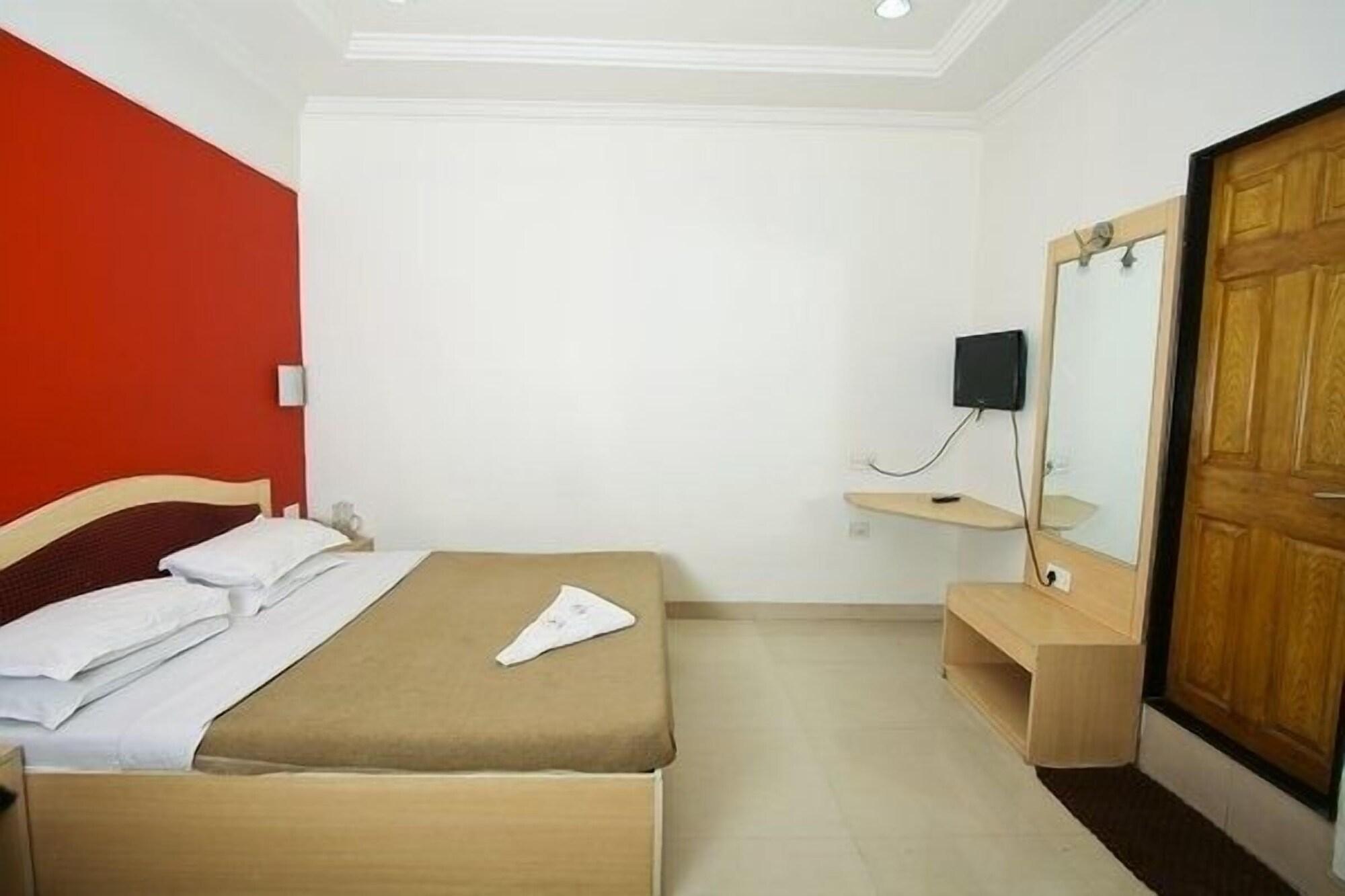 Hotel Treebo Trend Cruz Royale Santacruz West Mumbai Exterior foto